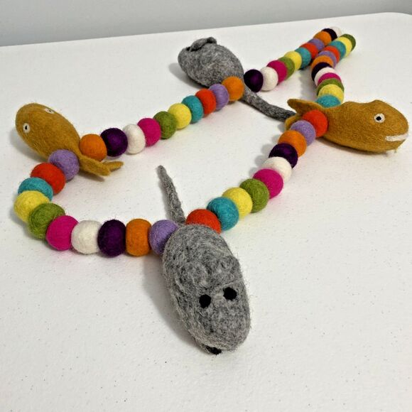 Trader Joe’s Here, Kitty Kitty Cat Toy Handcrafted Felted Balls Fish Mouse 36” - Picture 2 of 5